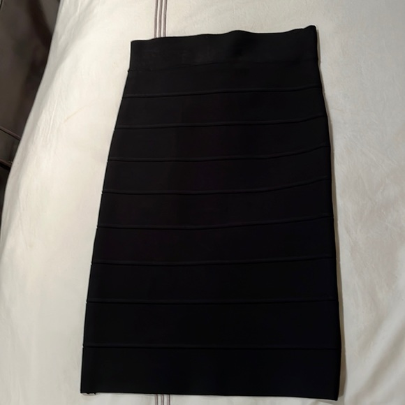 BCBG Leger pencil skirt black, size XS - Picture 1 of 4